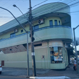 Loja de materiais de construção e ferragens